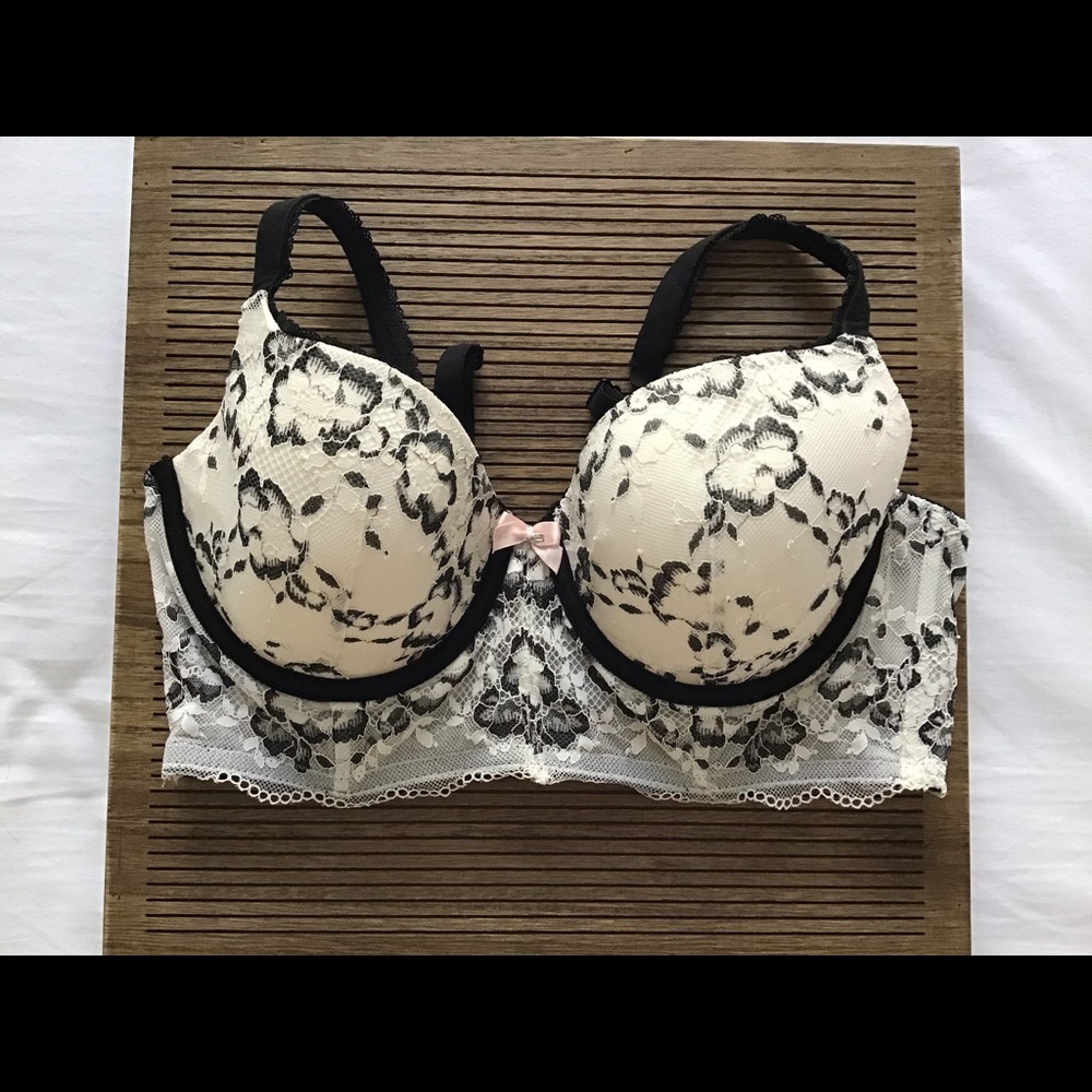 Victoria’s Secret lace bra